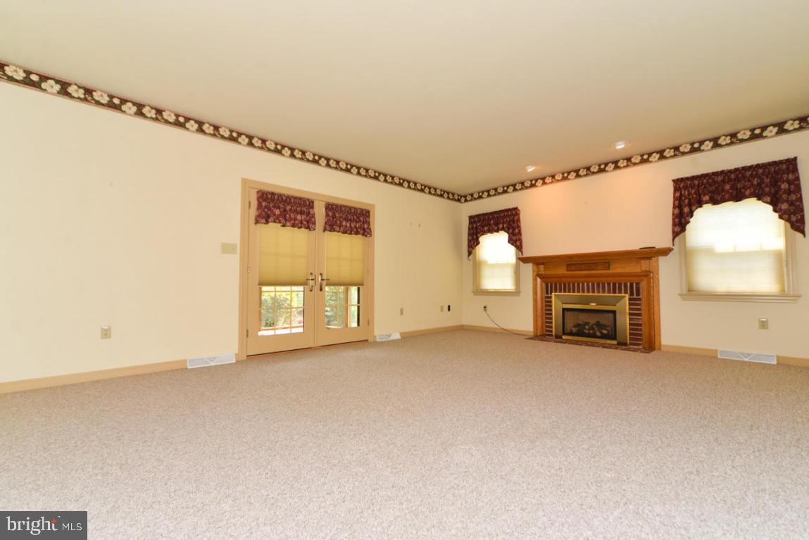 COUNTRY VIEW ESTATES - Residential