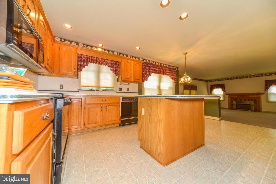 COUNTRY VIEW ESTATES - Residential