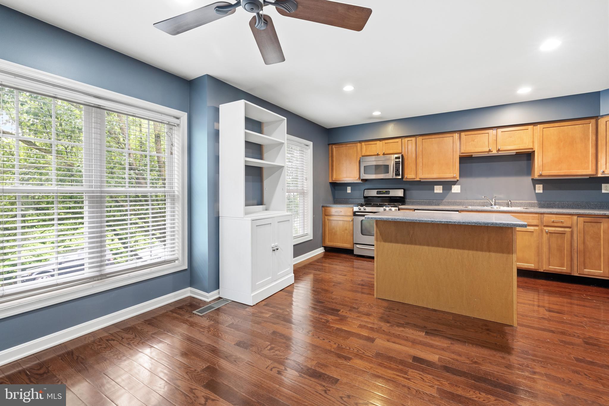 ROXBOROUGH - Residential