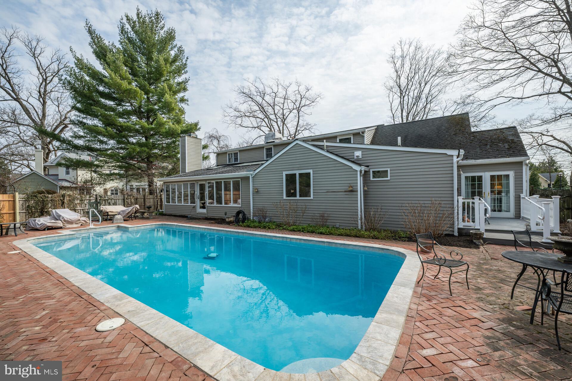DOYLESTOWN - Residential