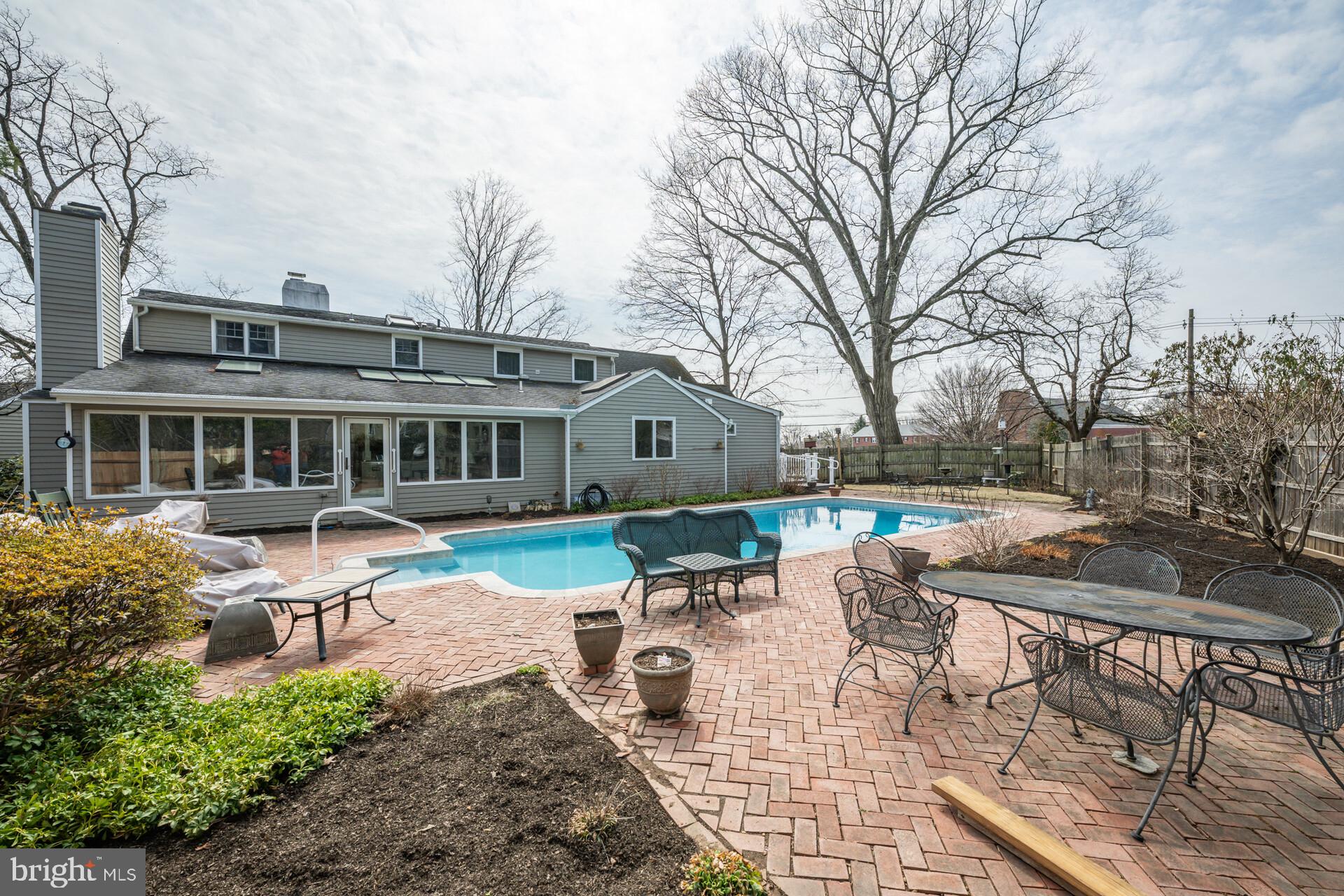 DOYLESTOWN - Residential
