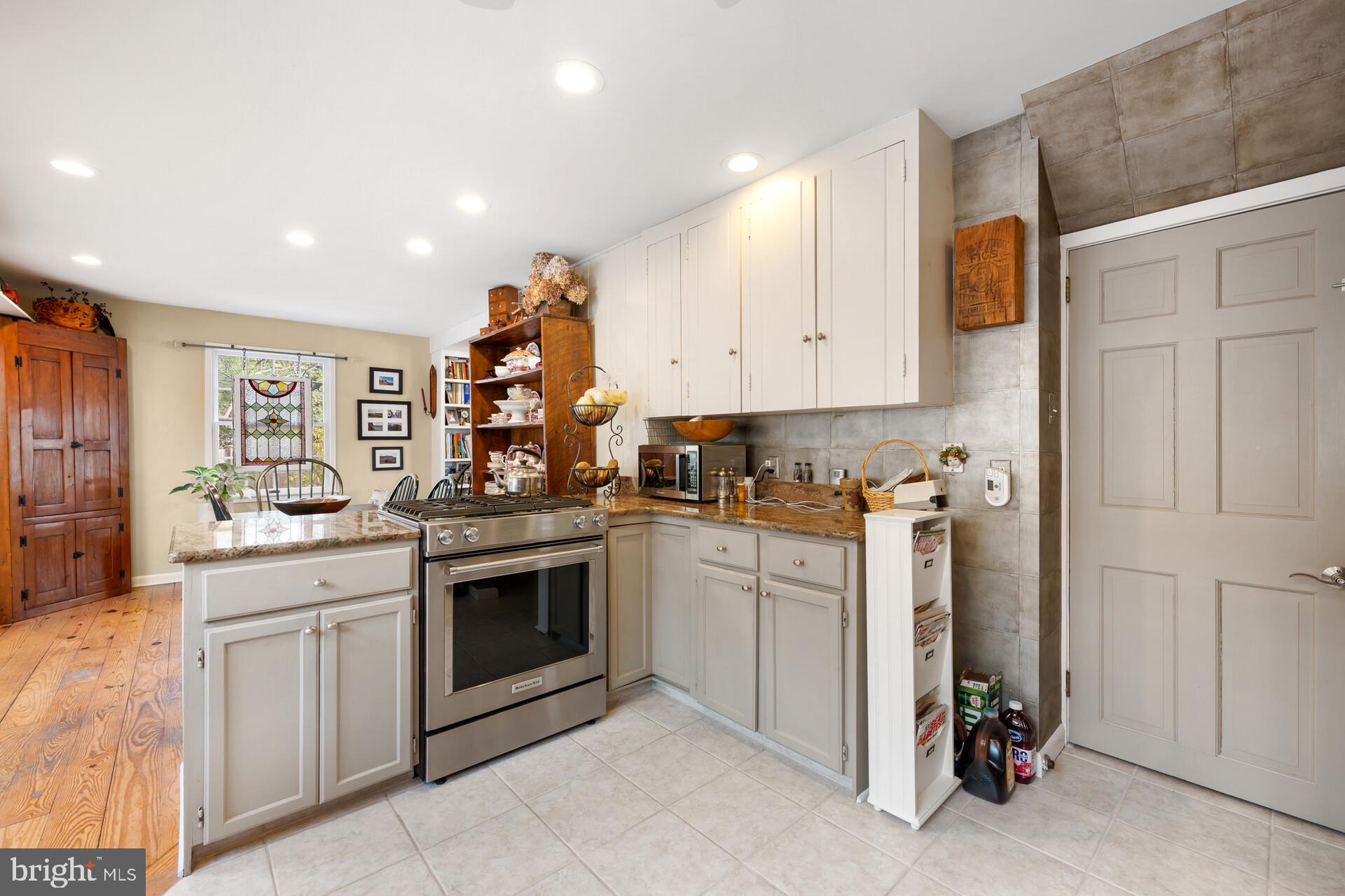 DOYLESTOWN - Residential