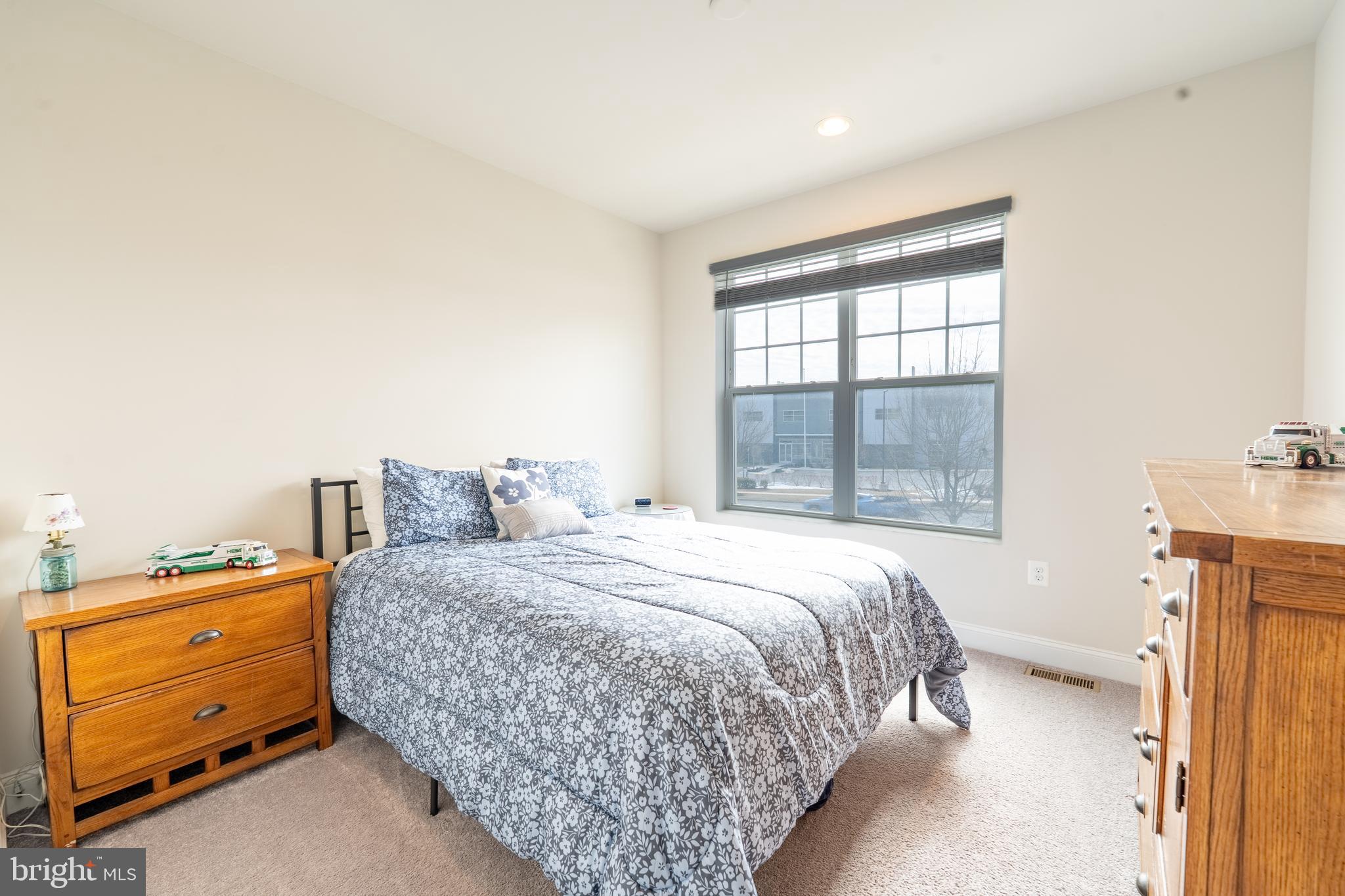 WESTVIEW SOUTH - Residential