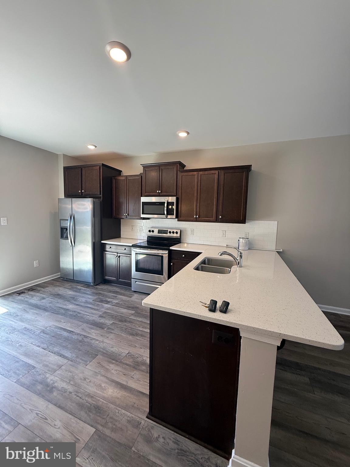 BERKELEY RIDGE - Residential