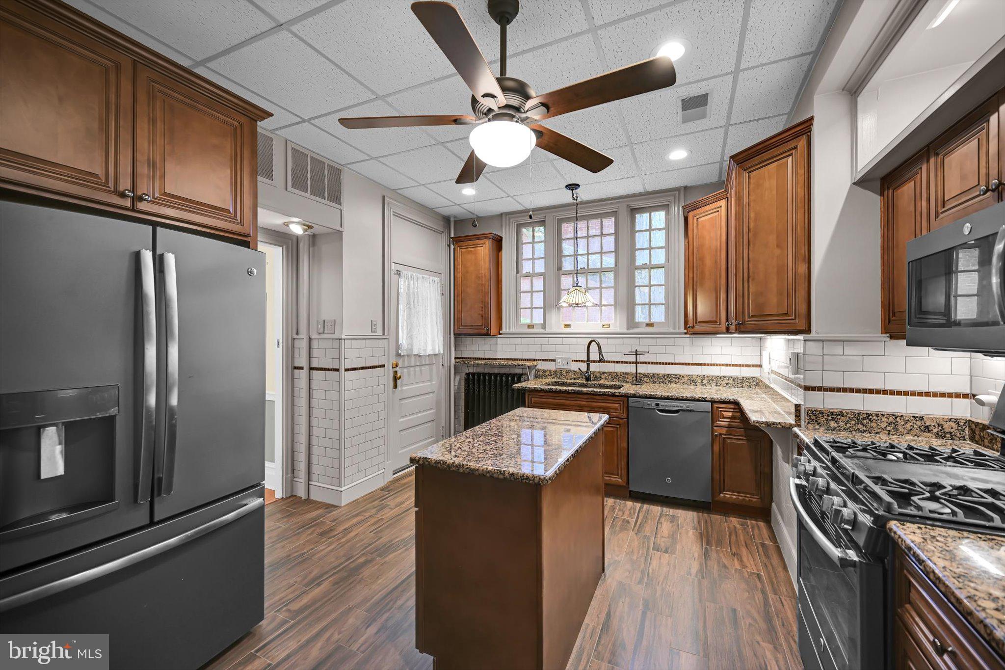 LANCASTER - Residential