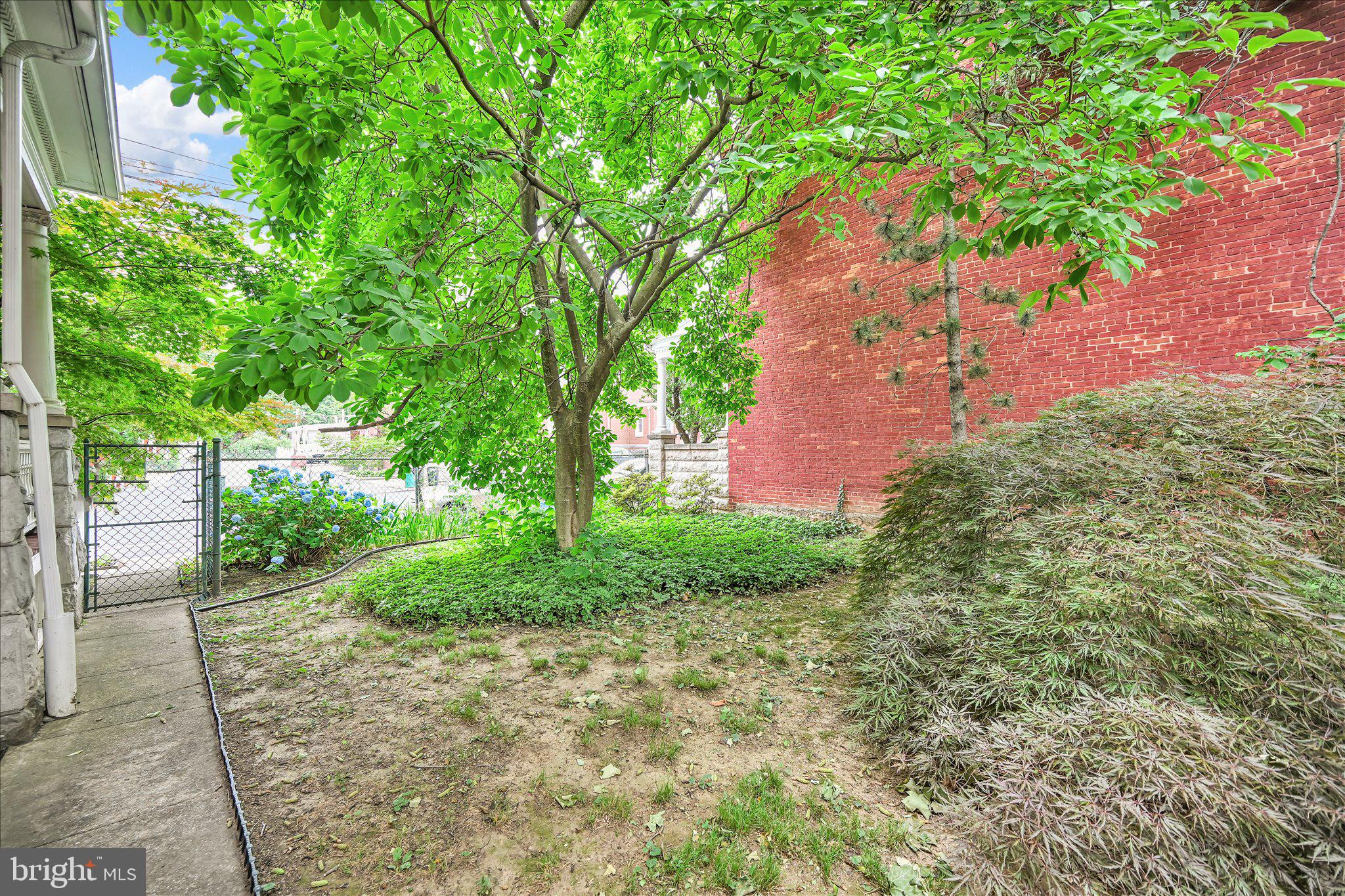 LANCASTER - Residential