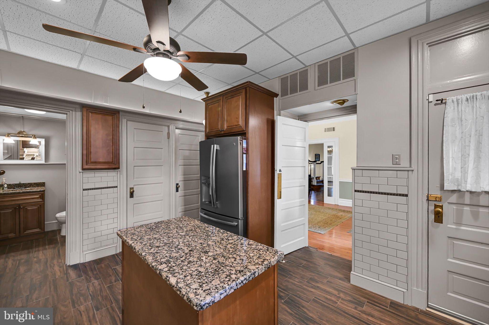 LANCASTER - Residential