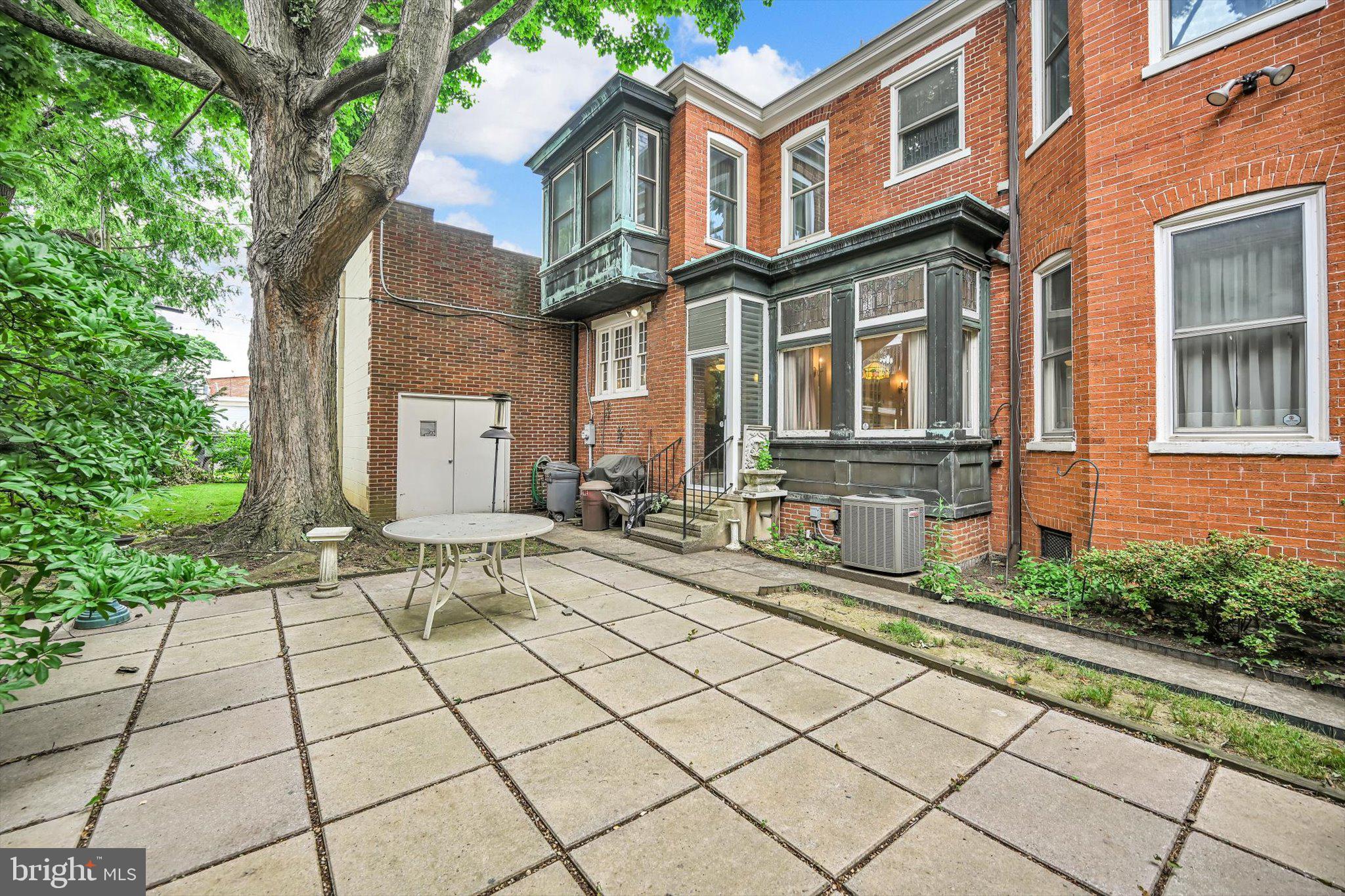 LANCASTER - Residential