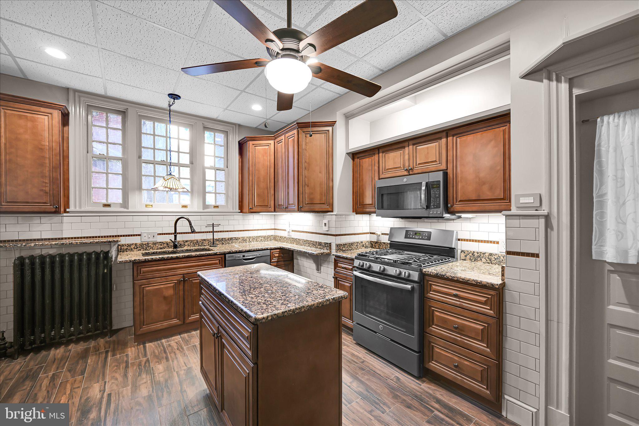 LANCASTER - Residential