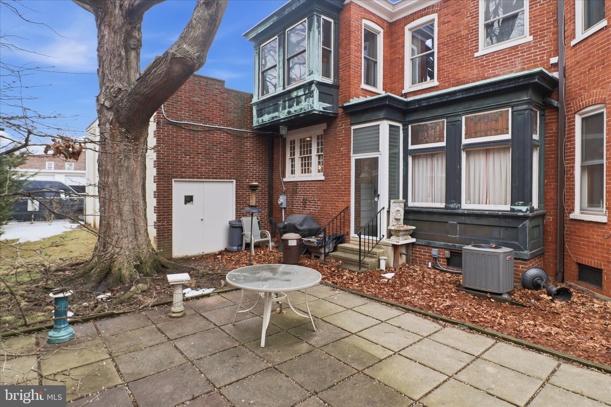 LANCASTER - Residential