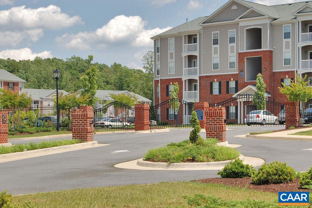 EAGLES LANDING - Residential
