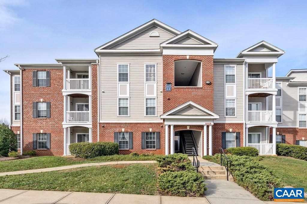 EAGLES LANDING - Residential