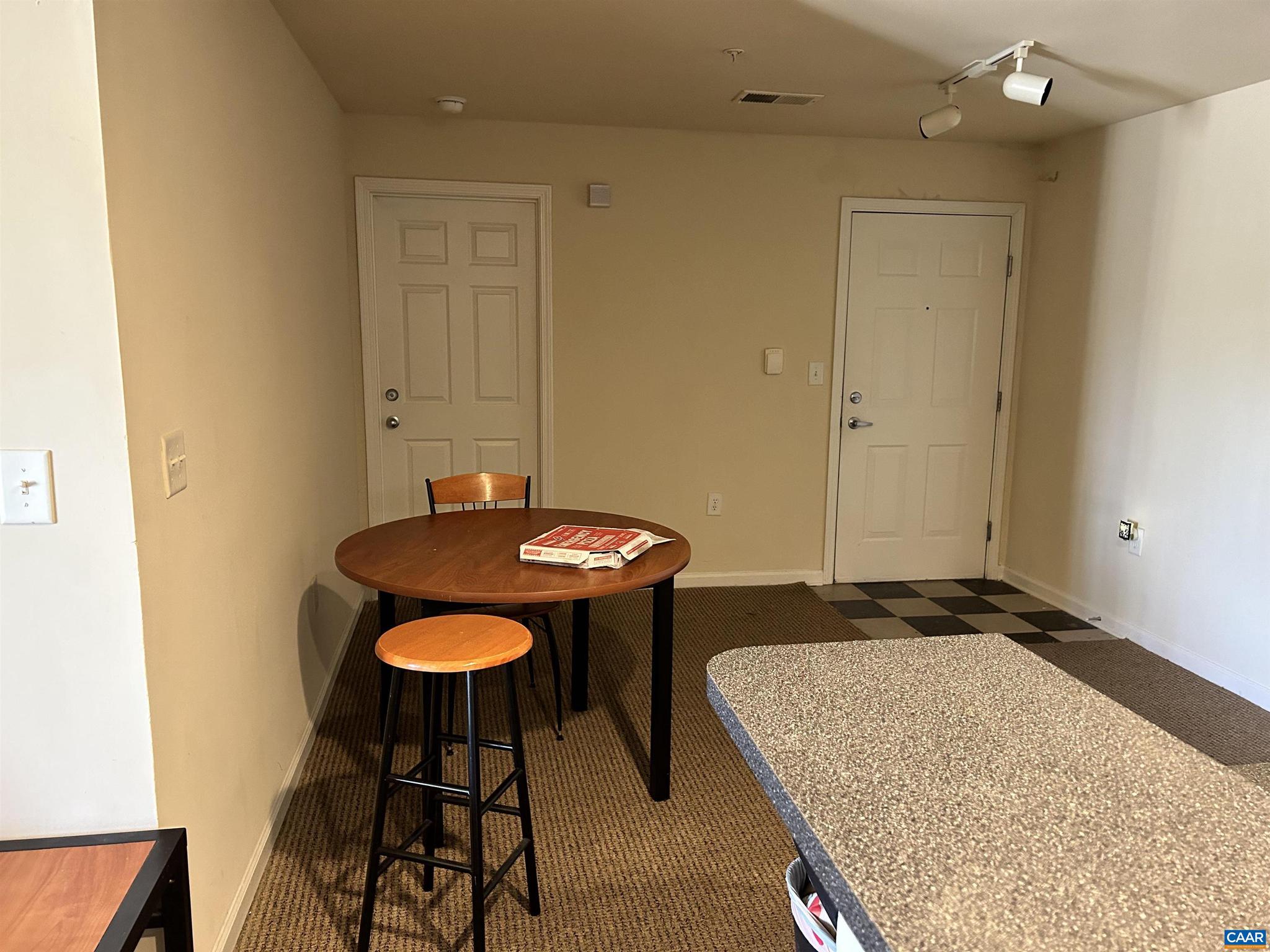 EAGLES LANDING - Residential