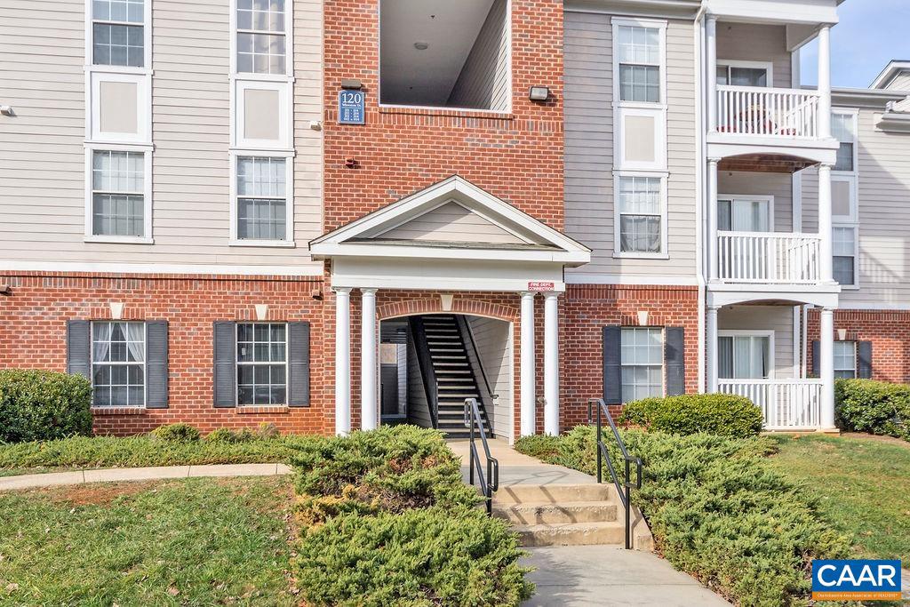 EAGLES LANDING - Residential