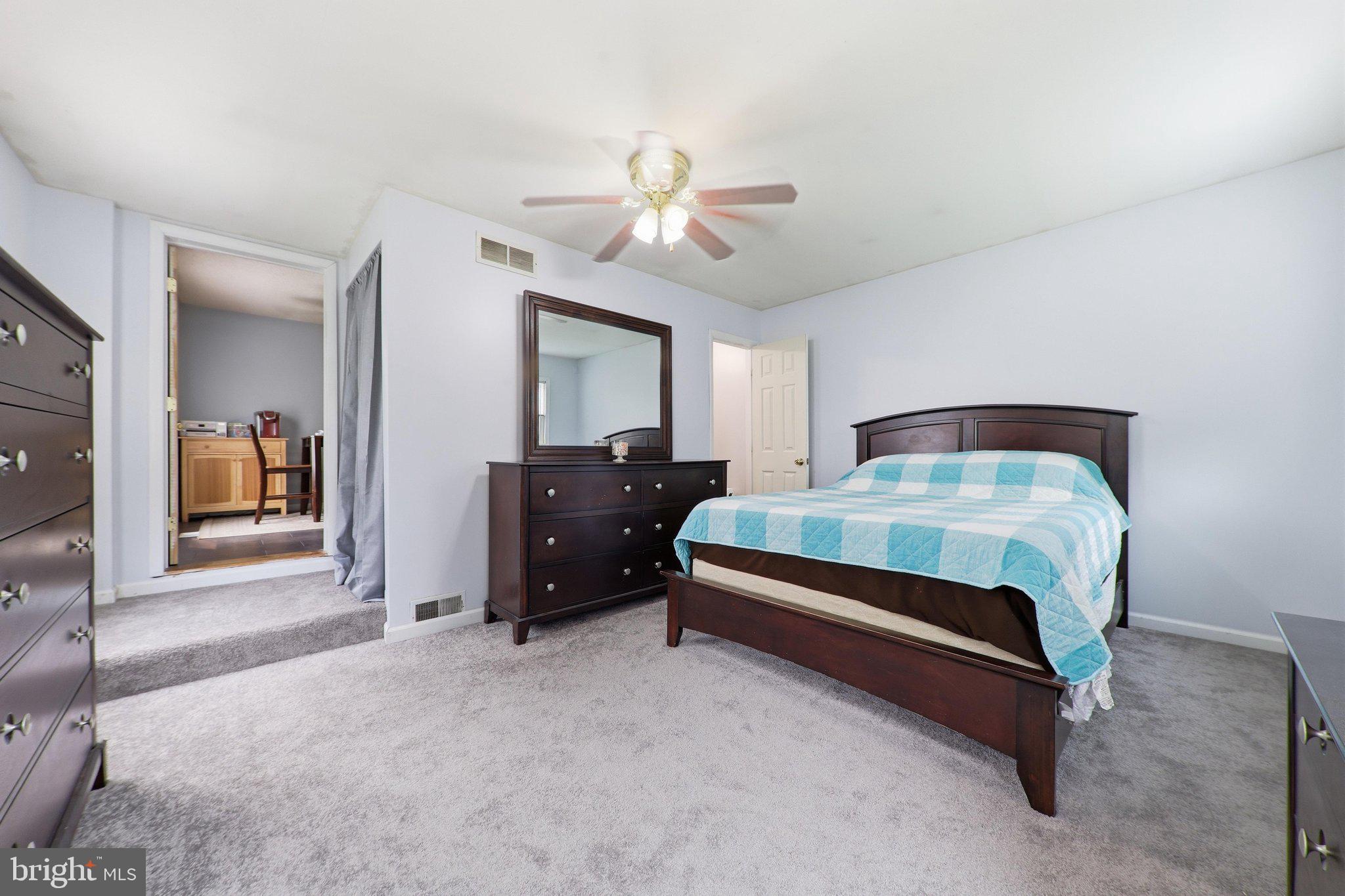 LAKEVIEW VILLAGE - Residential