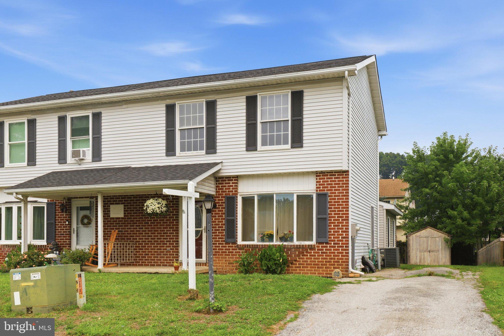 LAKEVIEW VILLAGE - Residential