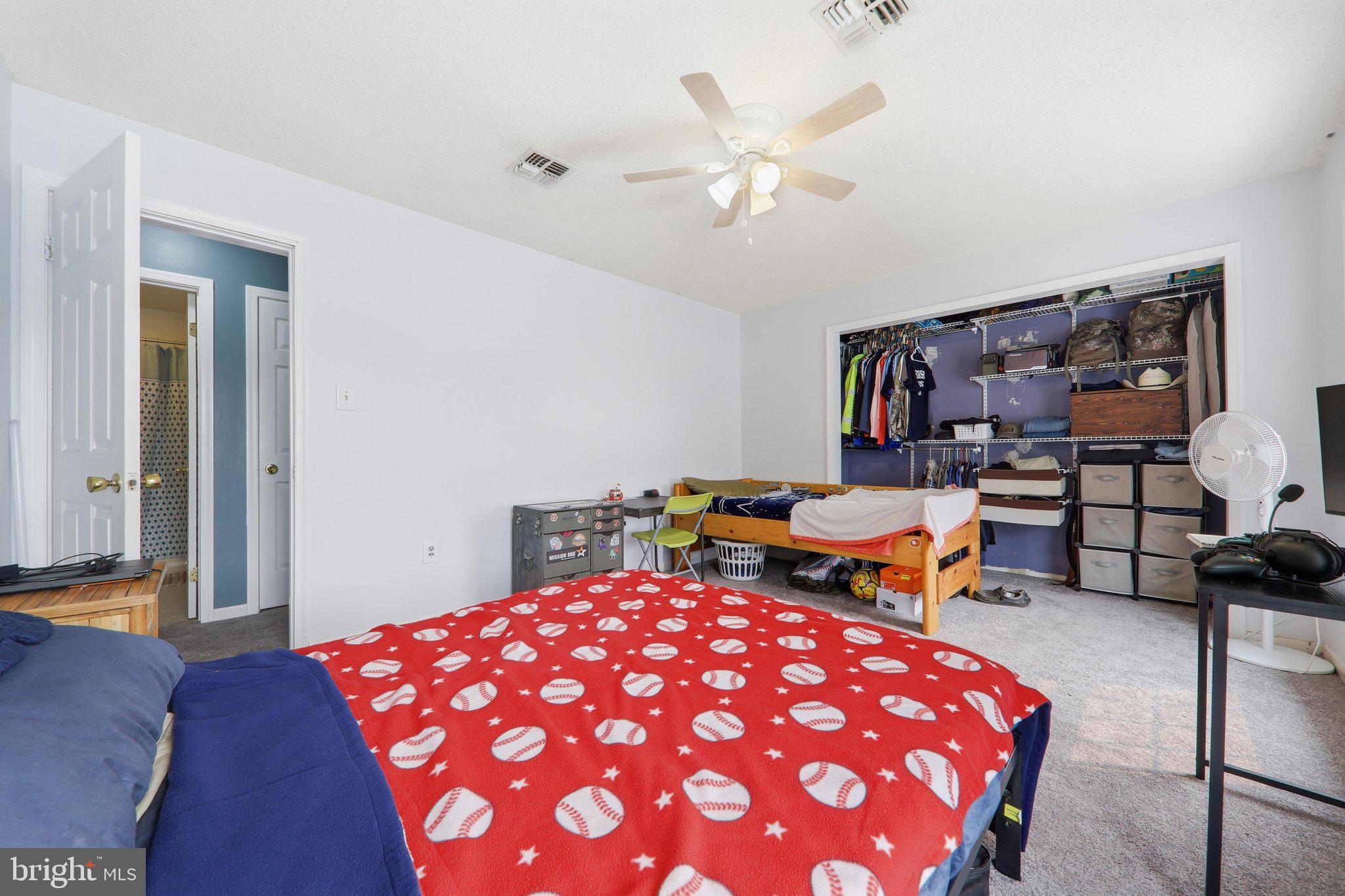 LAKEVIEW VILLAGE - Residential