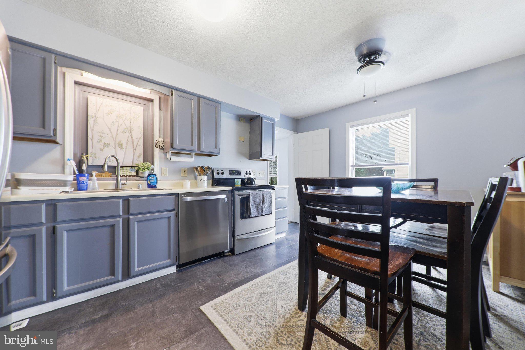 LAKEVIEW VILLAGE - Residential