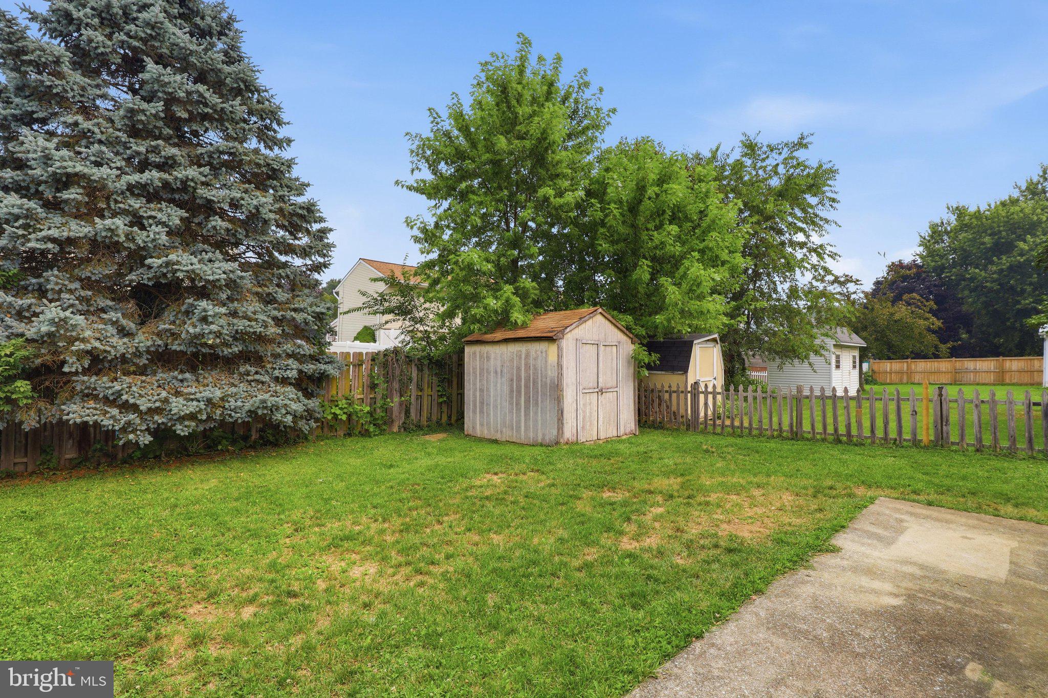 LAKEVIEW VILLAGE - Residential