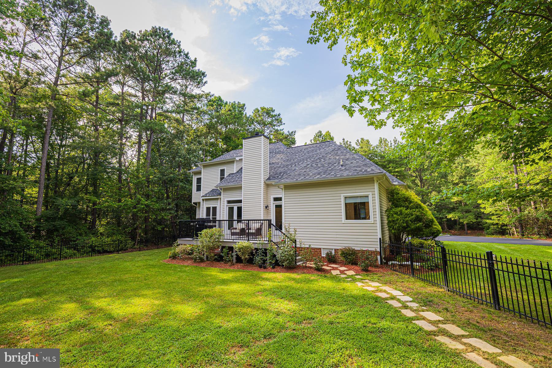 RIVERWOOD - Residential