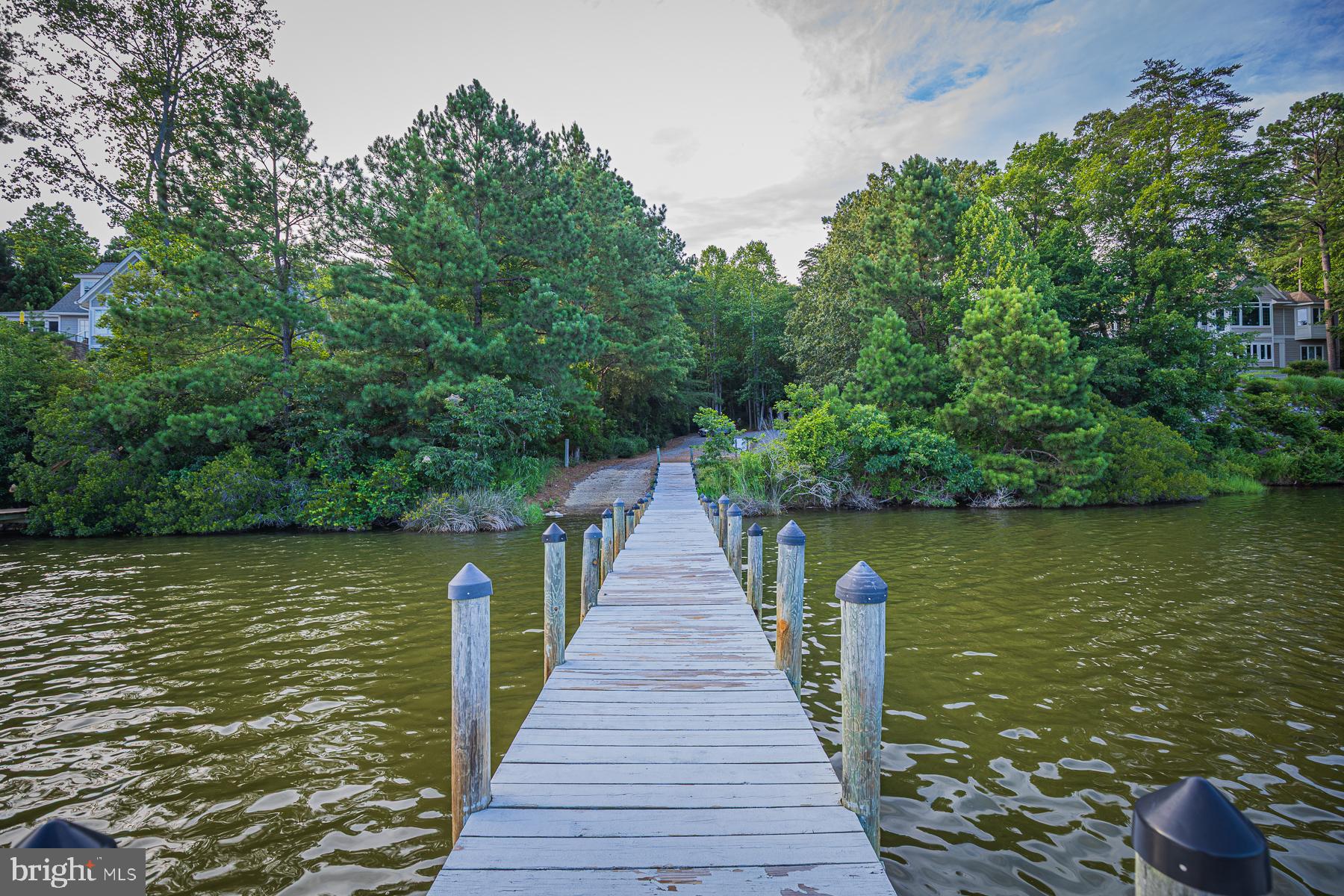 RIVERWOOD - Residential