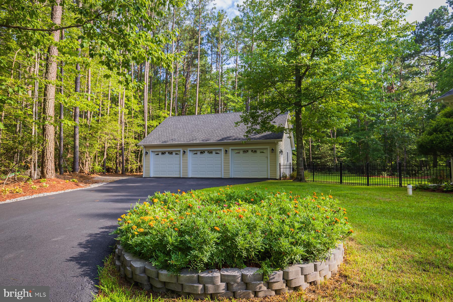RIVERWOOD - Residential