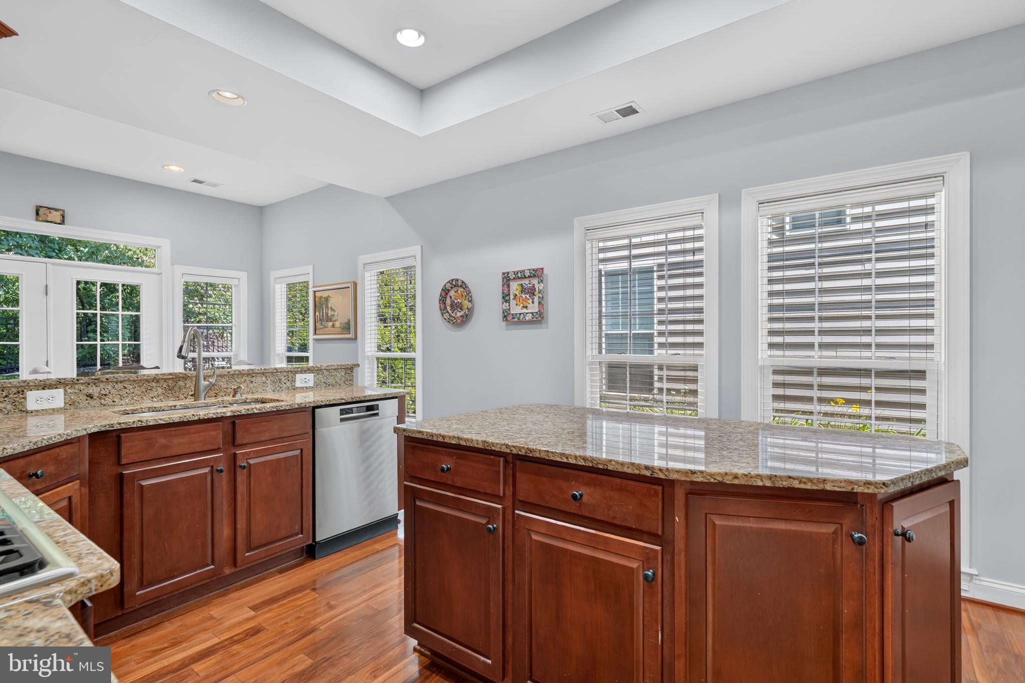 KINGSTOWNE - Residential