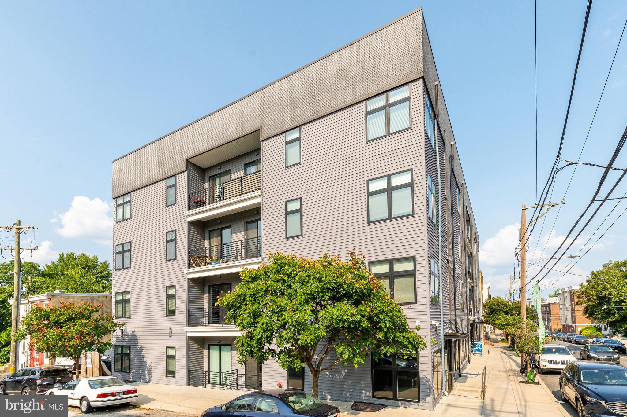 UNIVERSITY CITY - Commercial Sale