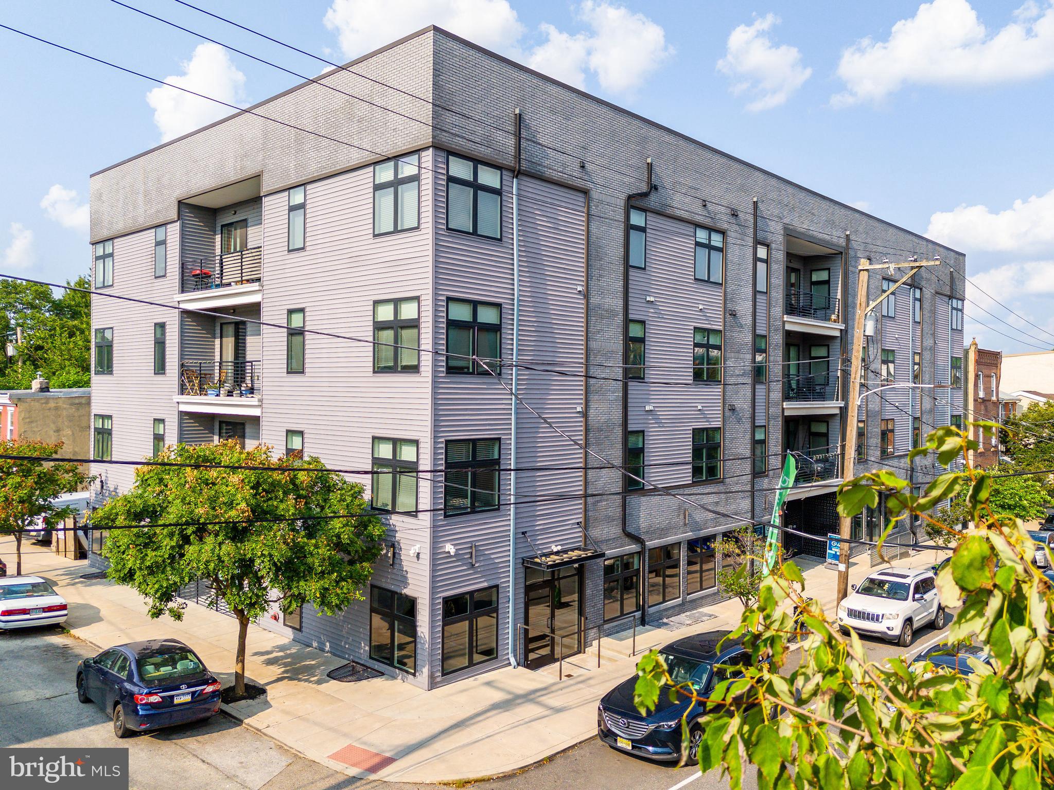 UNIVERSITY CITY - Commercial Sale