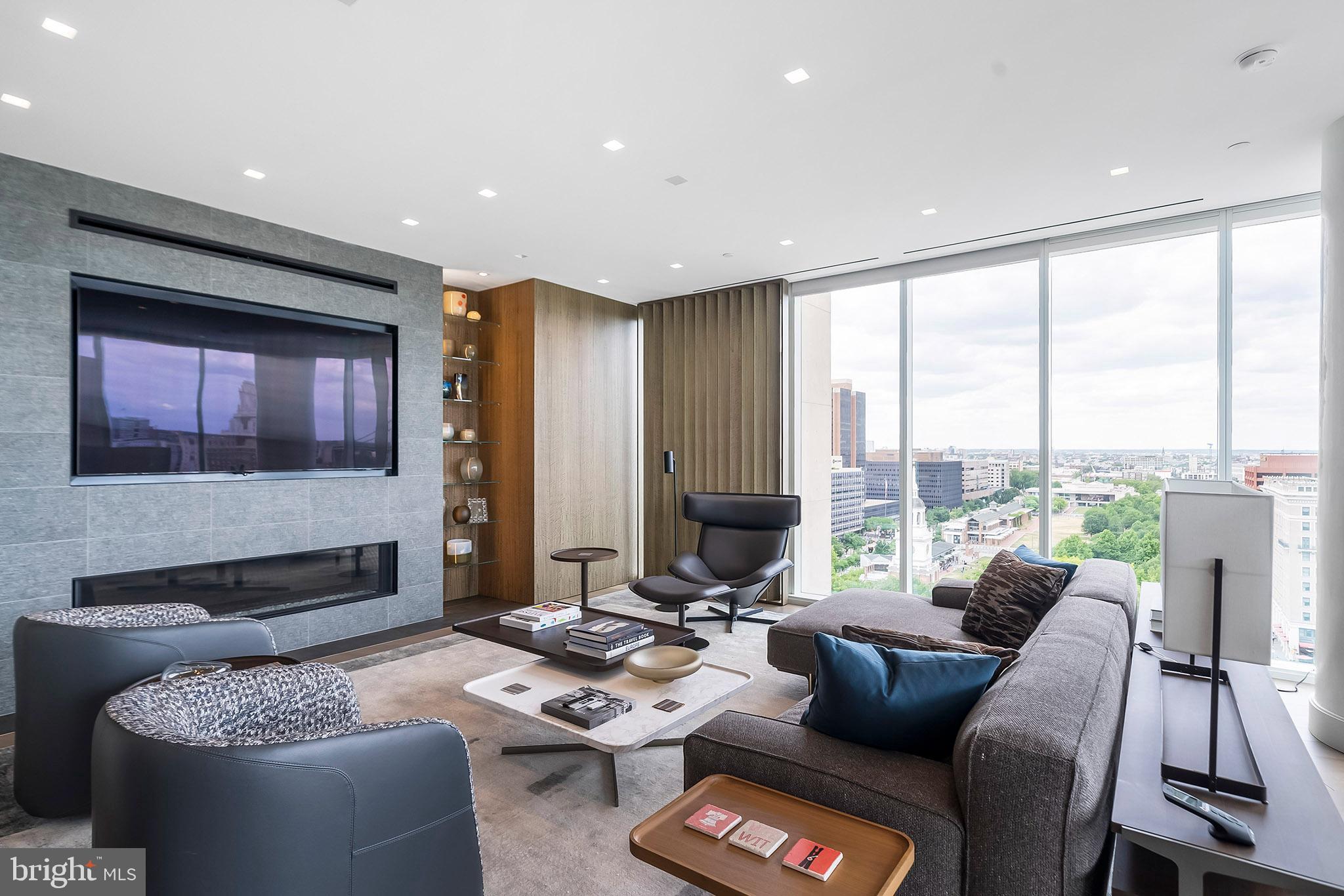 SOCIETY HILL - Residential