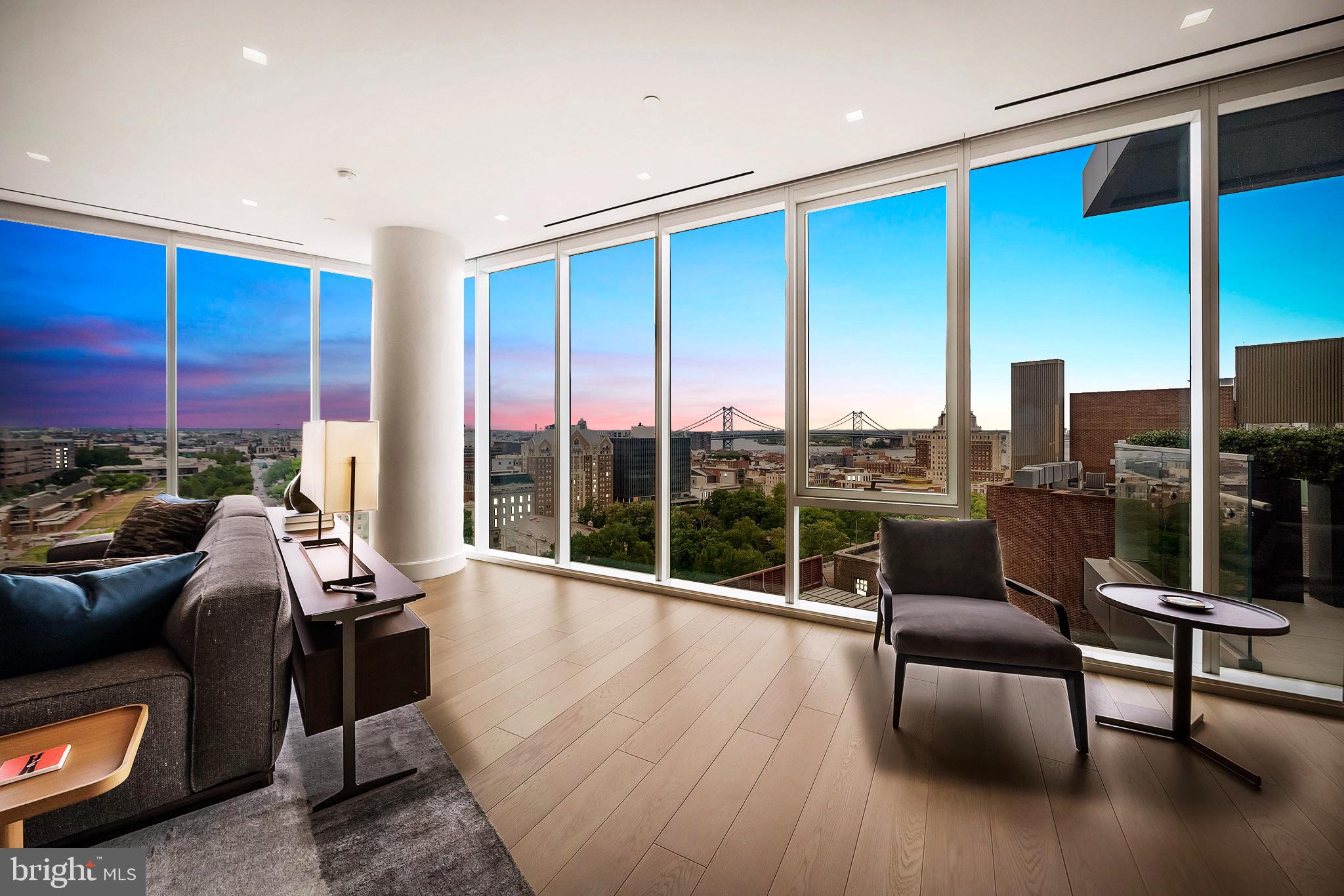 SOCIETY HILL - Residential