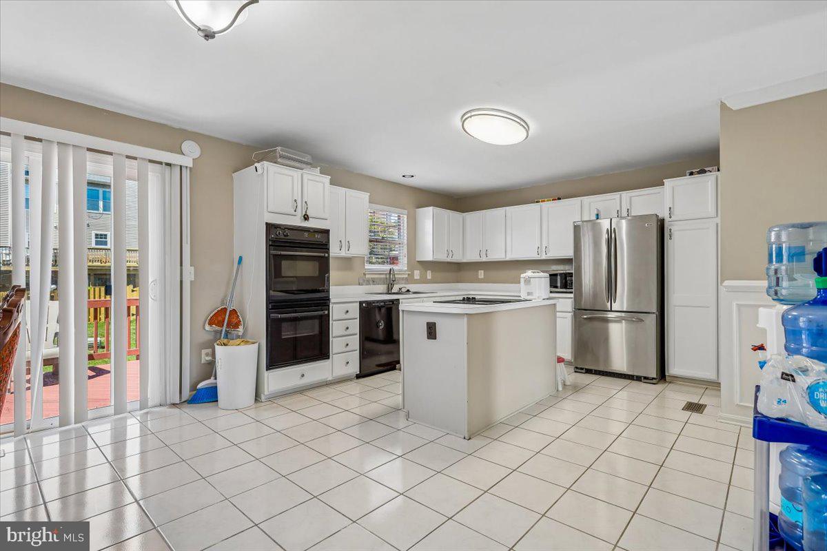 FOXBOROUGH - Residential