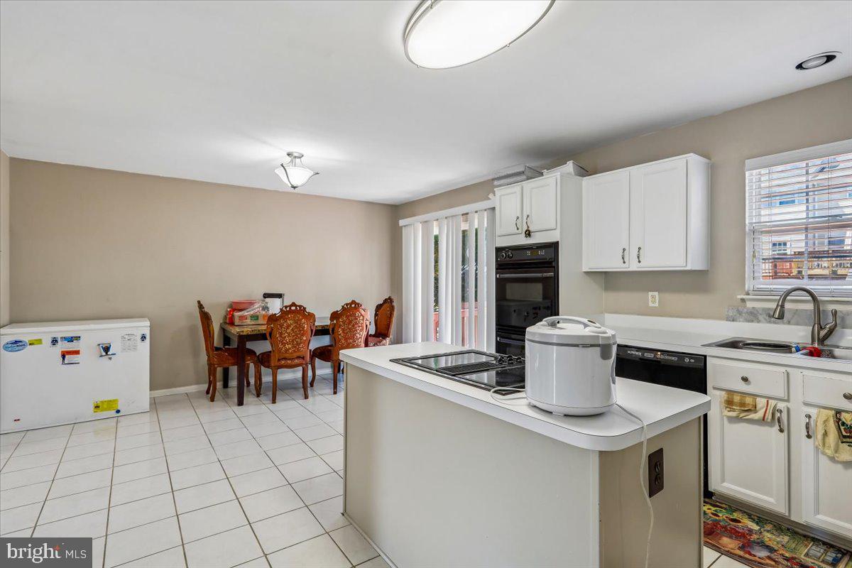 FOXBOROUGH - Residential