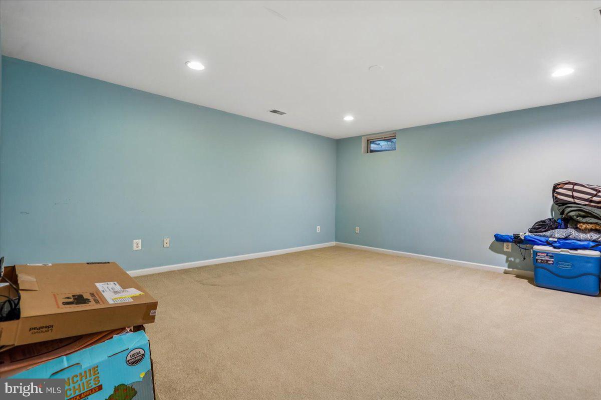FOXBOROUGH - Residential