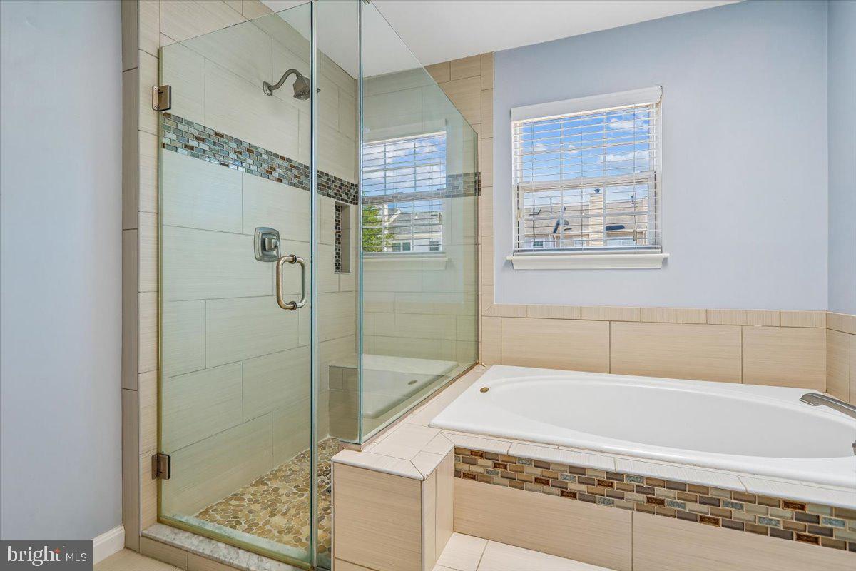 FOXBOROUGH - Residential