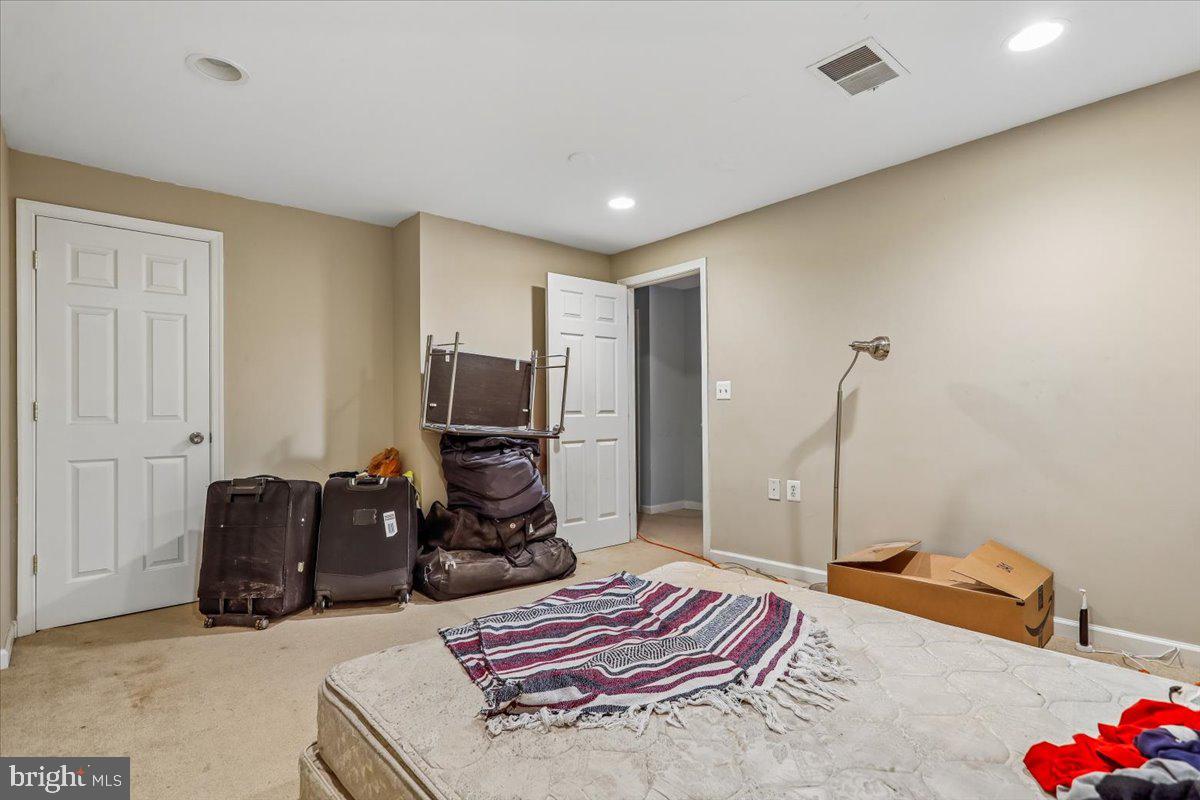 FOXBOROUGH - Residential