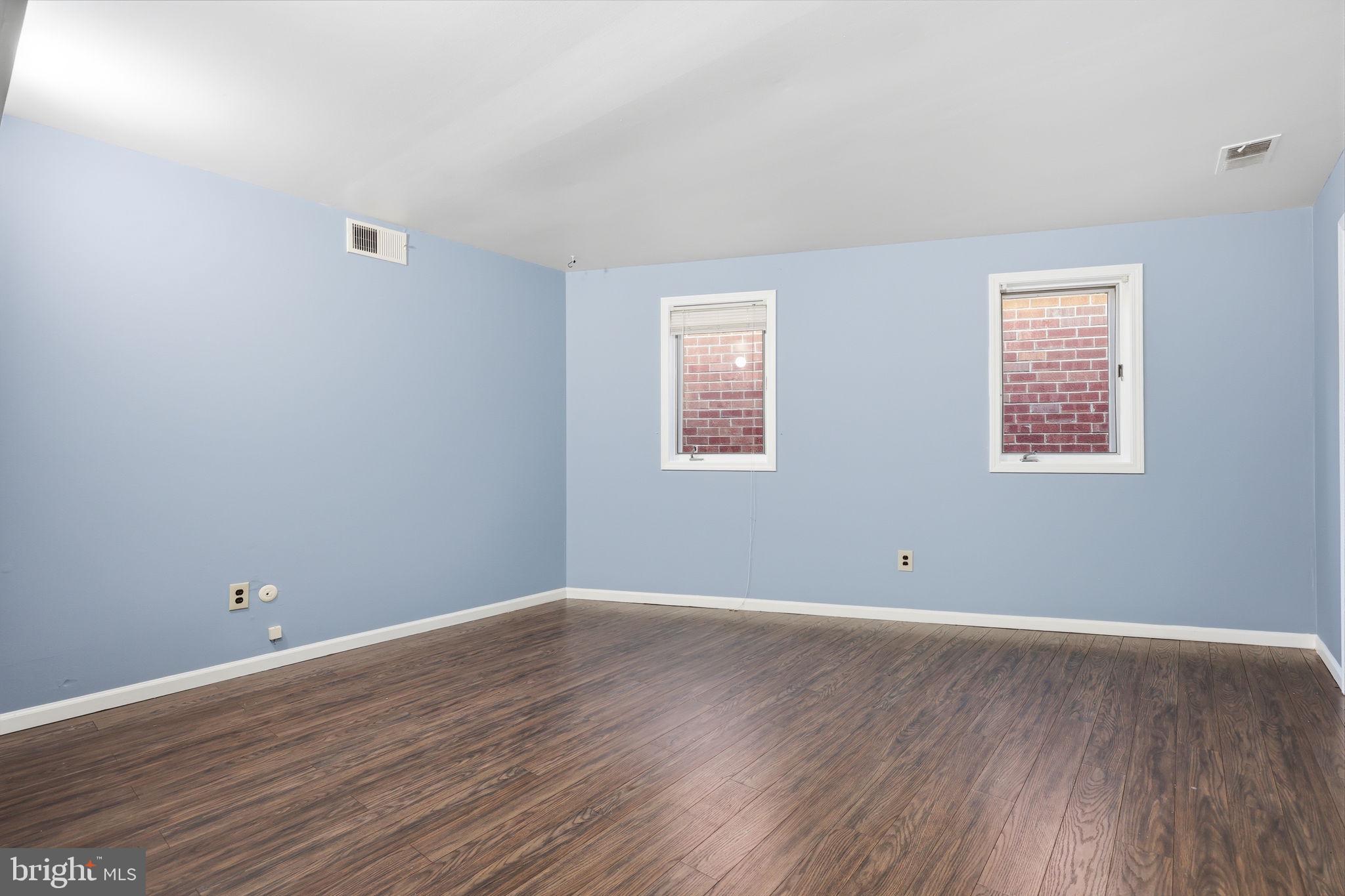 BUSTLETON - Residential Income