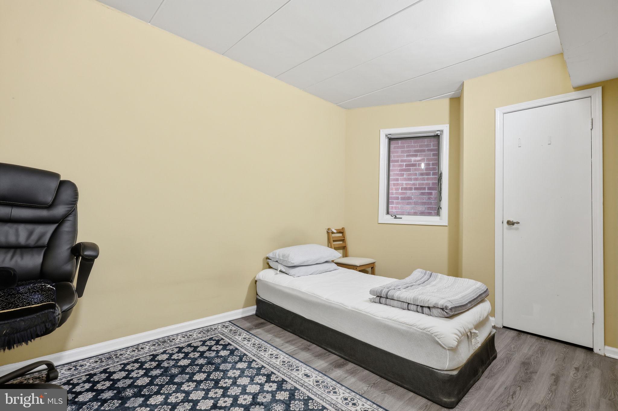 BUSTLETON - Residential Income