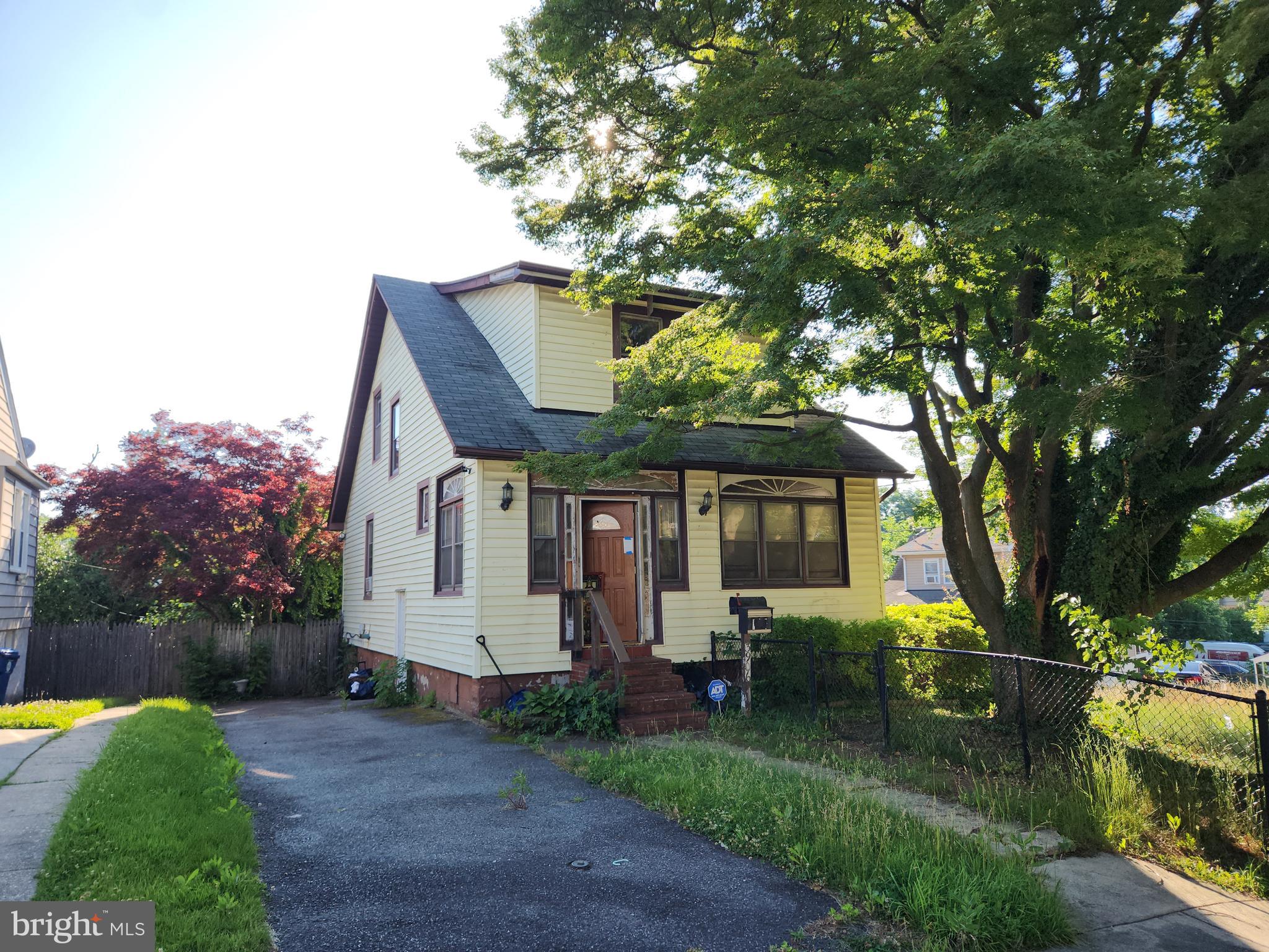 ONLINE AUCTION: This auction takes place on the Ashland Auction Group Website Bidding Platform. Bidding begins 06/25/2026 @ 10:00 AM. Bidding ends 06/29/2026 @ 11:00 AM. List Price is Suggested Opening Bid. Deposit: $15,000. Single-family home located in the Waltherson area.
JUST MINUTES to Herring Run Park and Morgan State University.
Easy access to major traffic artery Belair Rd.