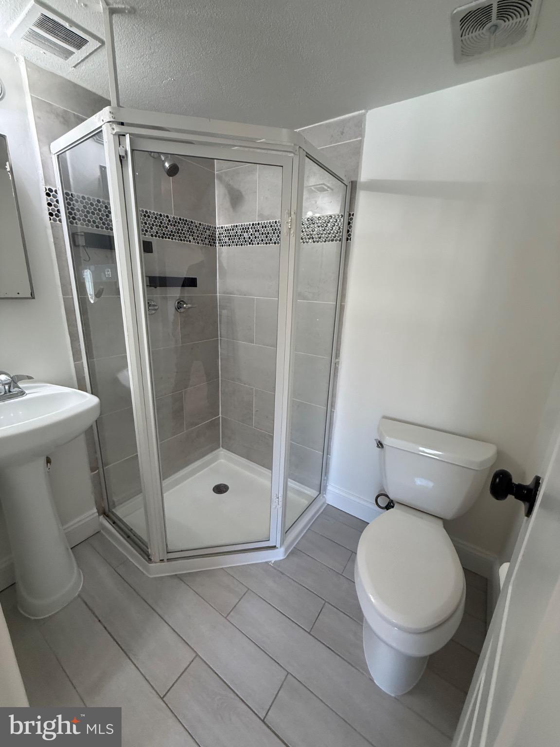 GRAND BEL MANOR - Residential Lease