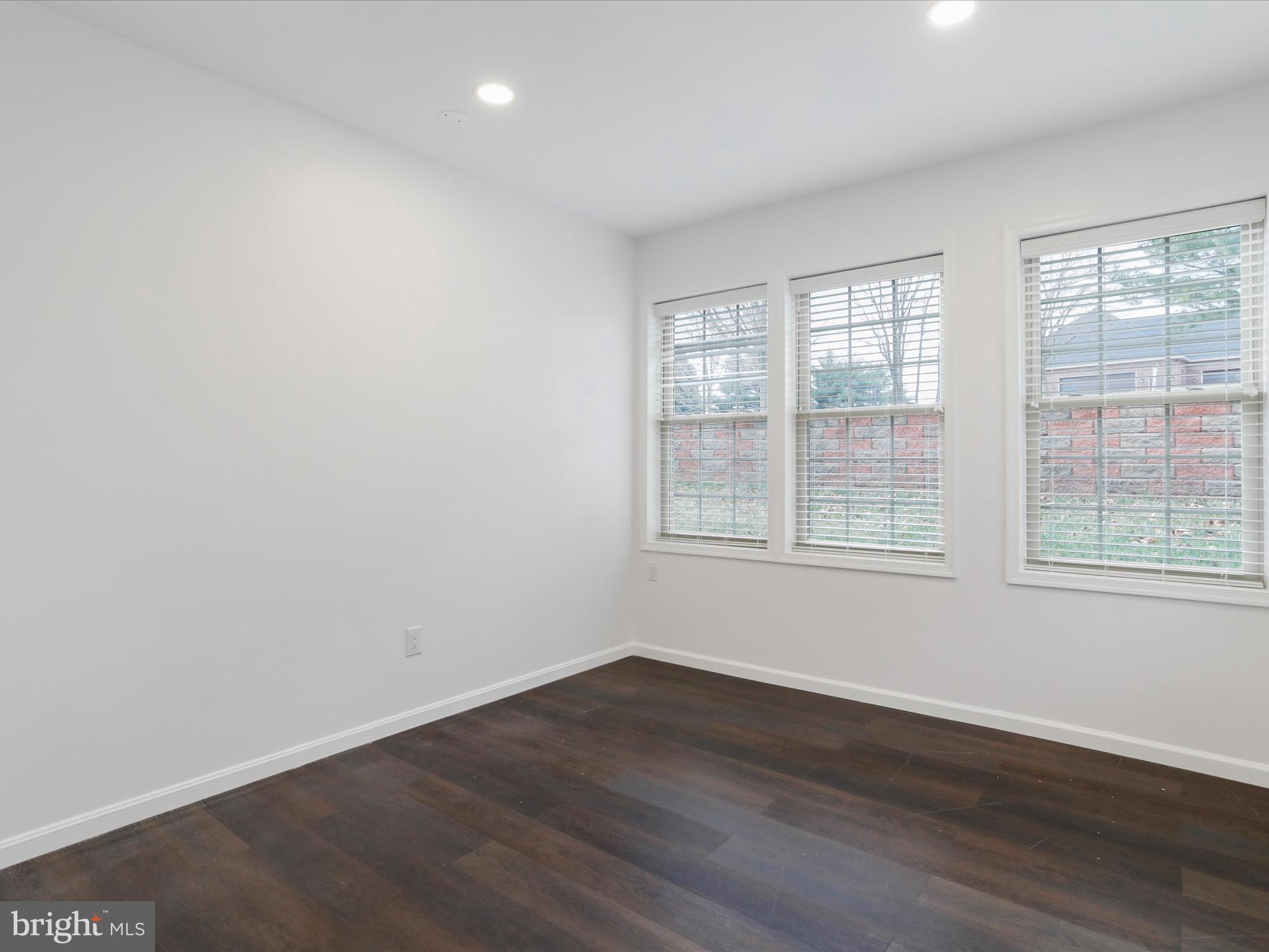 PEMBERTON - Residential