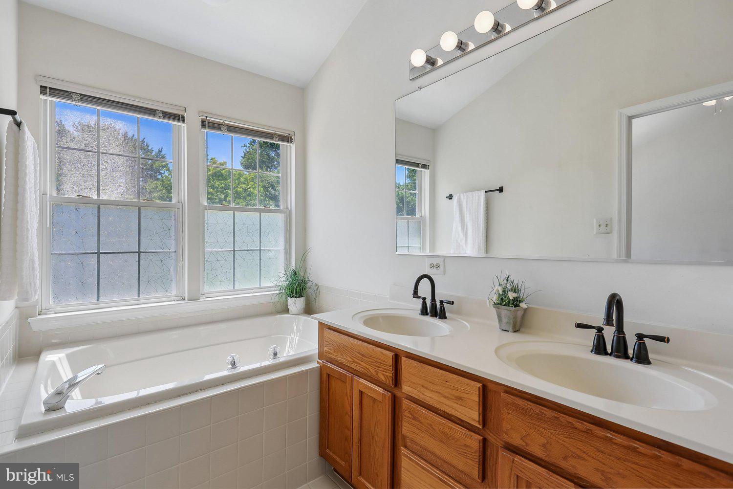 PT ROCKVILLE TWN RES 1 - Residential