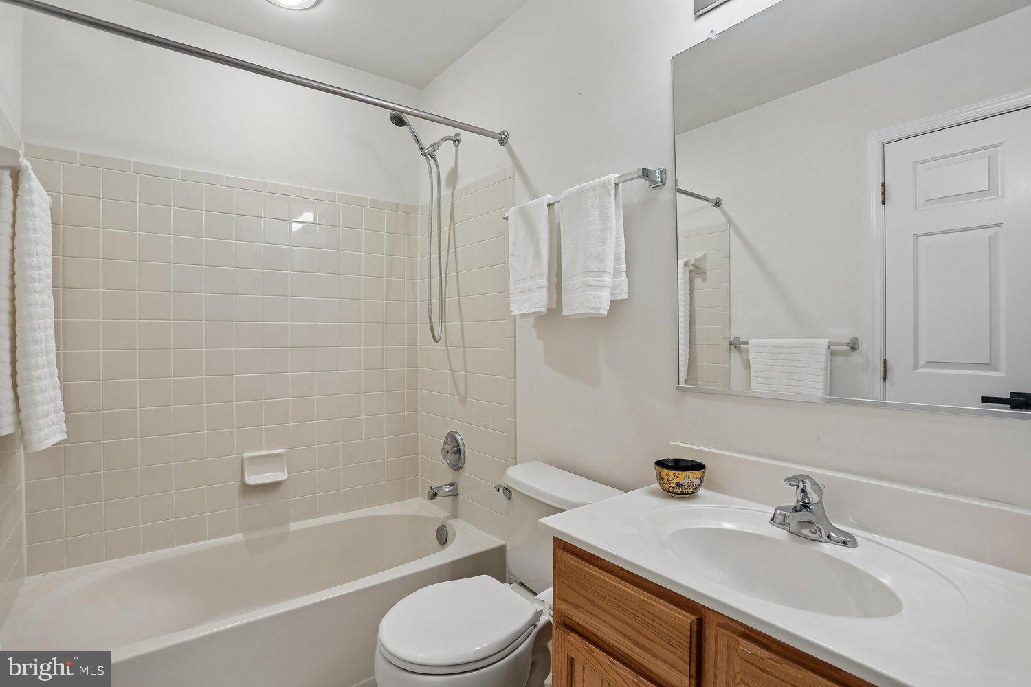 PT ROCKVILLE TWN RES 1 - Residential