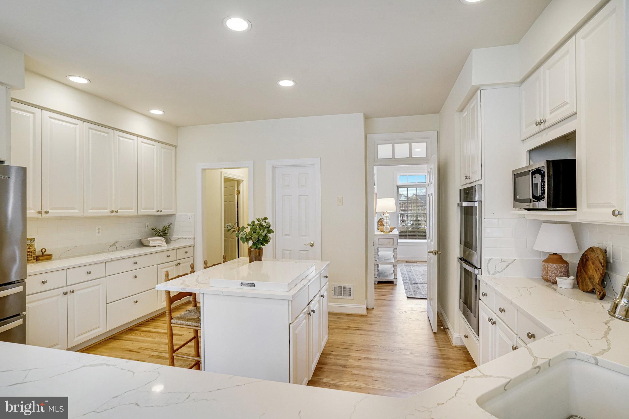 HOLLY PARK - Residential