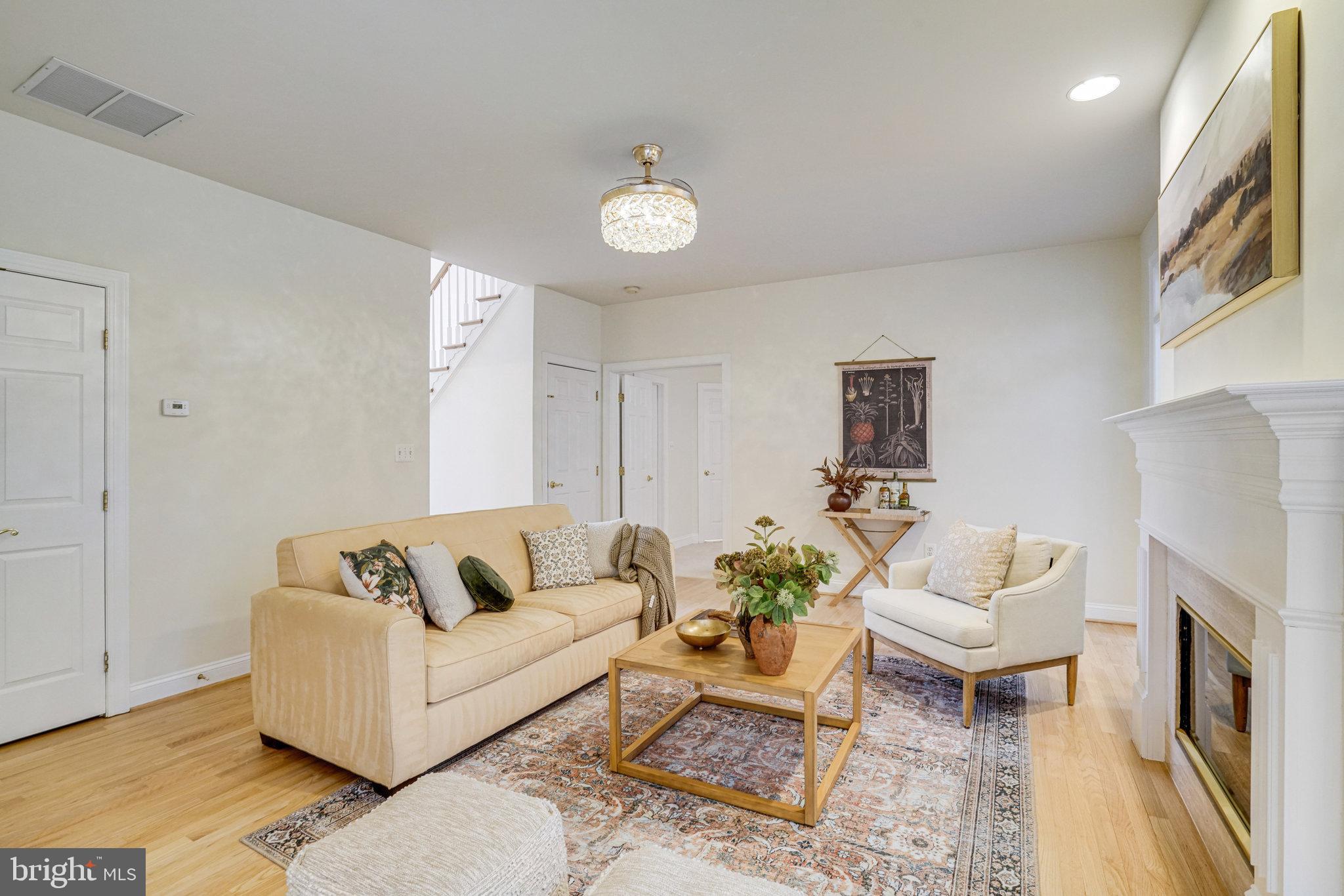 HOLLY PARK - Residential