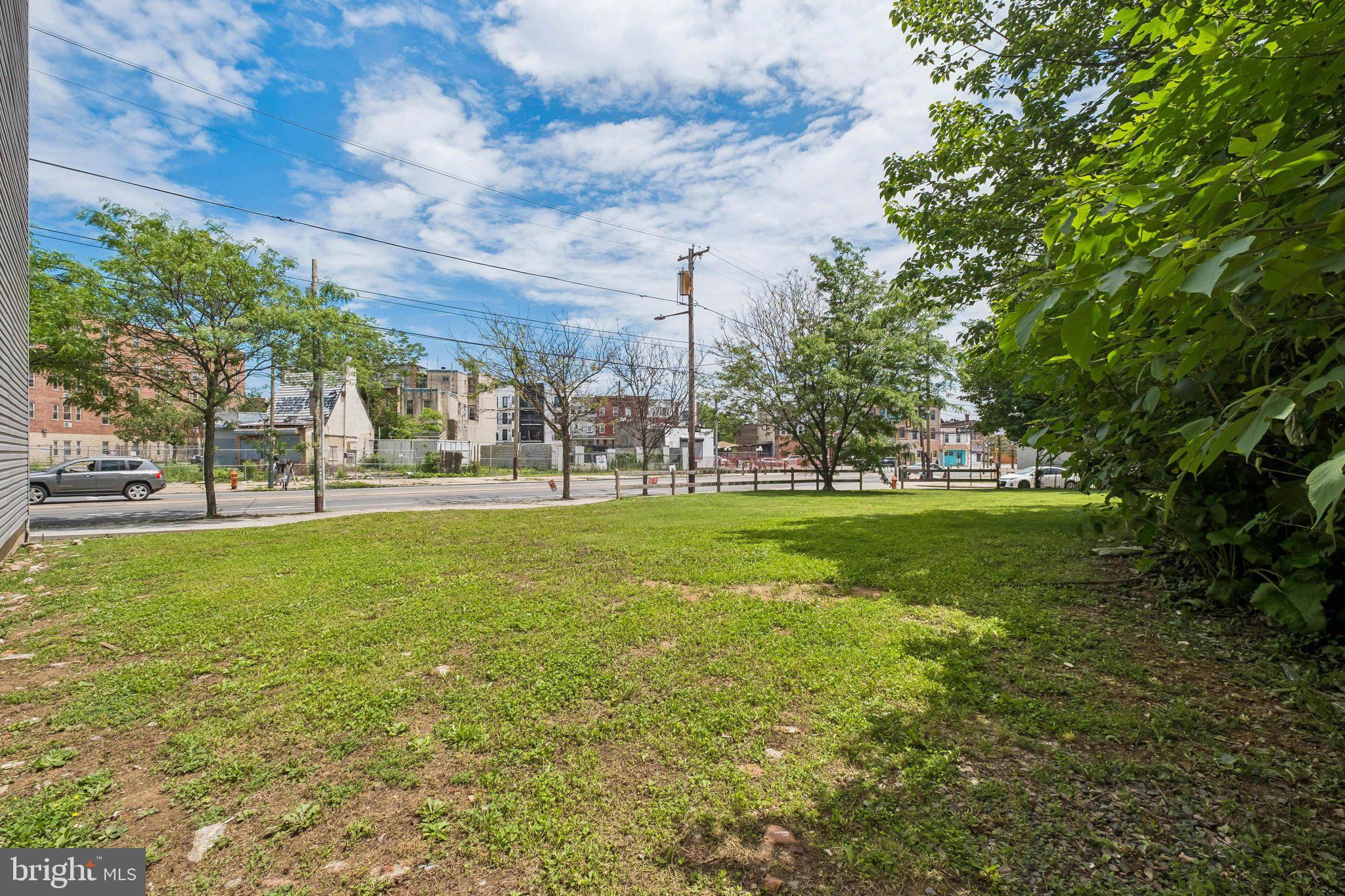 UNIVERSITY CITY - Land