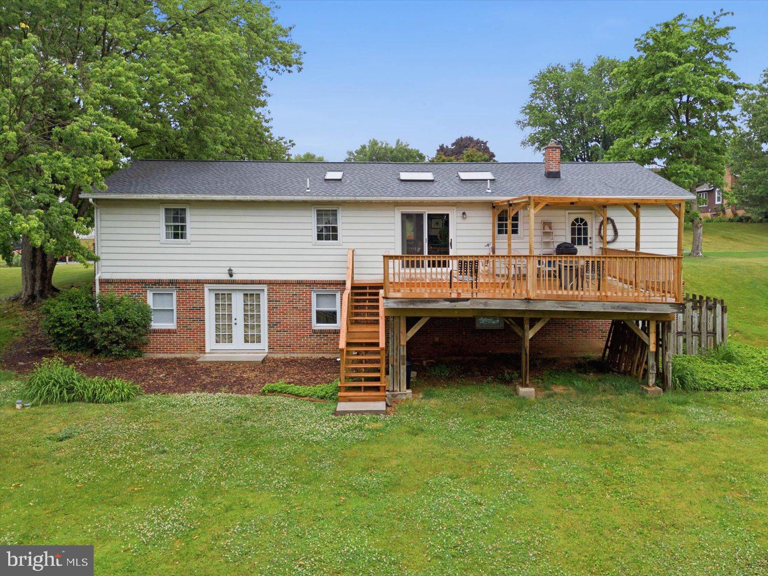 SANDY BEACH HEIGHTS - Residential