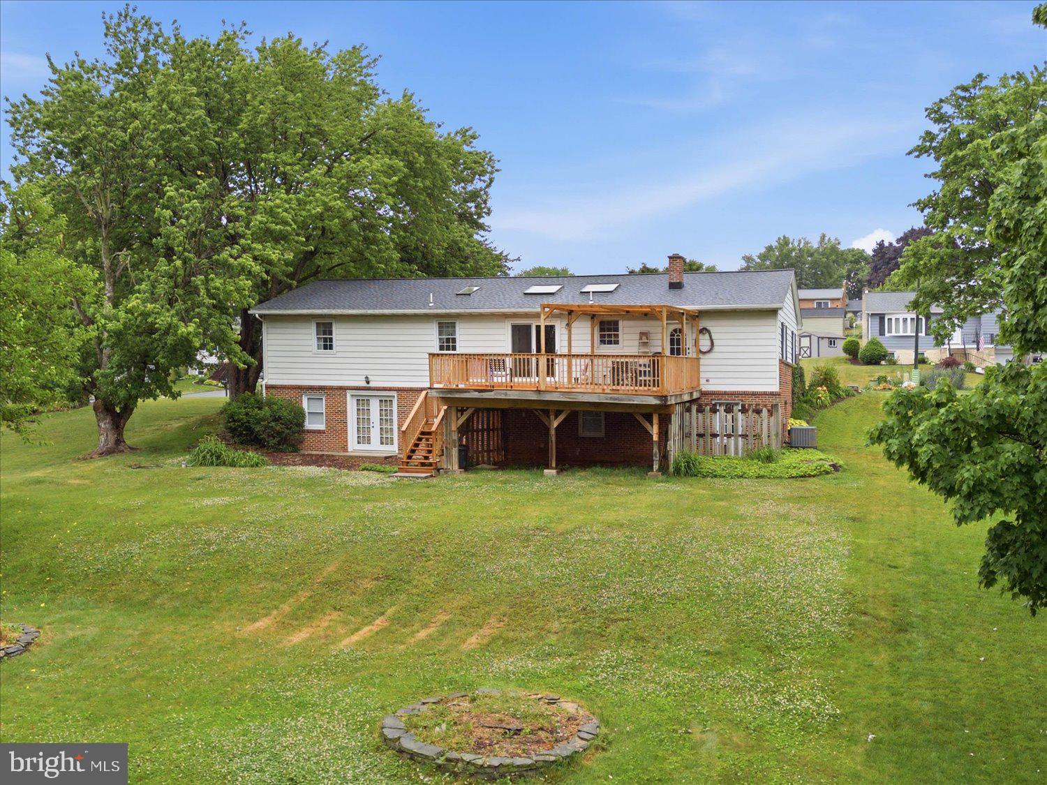 SANDY BEACH HEIGHTS - Residential