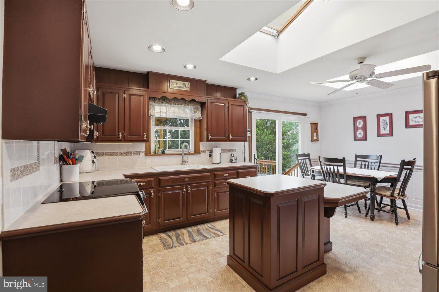 SANDY BEACH HEIGHTS - Residential
