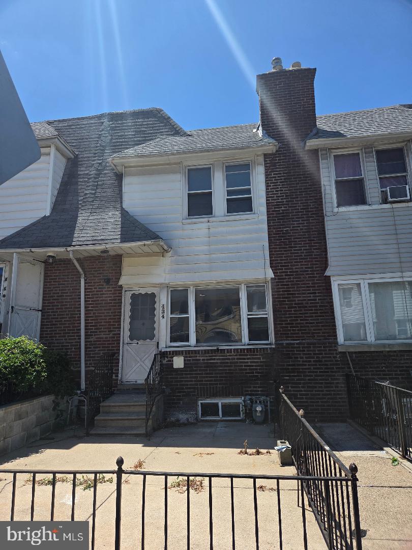 Great opportunity, Well maintained 3 bedroom brick row home in Upper Darby This residence features fresh paint new carpets, an updated kitchen and ample bedrooms. Additional highlights include bright living spaces and convenient access to shopping dining and public transportation.